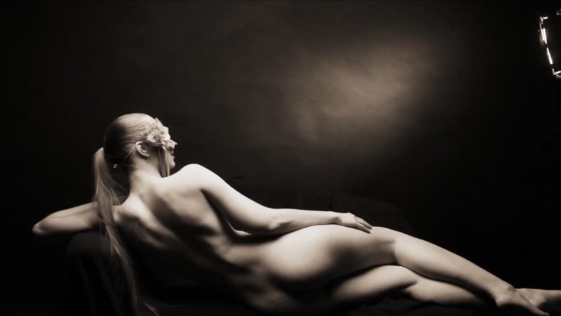 实用裸体艺术摄影视频教程 Konstantin Oschepkova - Practical Nude Photography