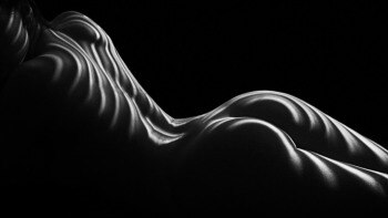 【中文字幕】纯艺术裸体摄影教程 Lola Melani – Fine-Art Nude Photography